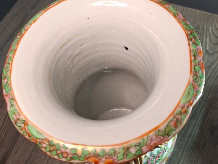 19th century Chinese Canton famille rose vase