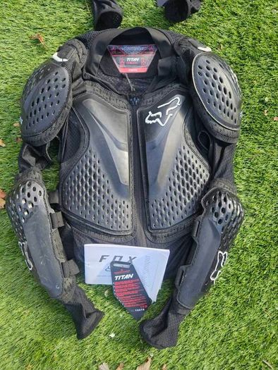 Fox Titan MTB & Motocross body protection. Size Youth.