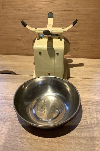 Vintage Typhoon Cream Mechanical Kitchen Weighing Scales