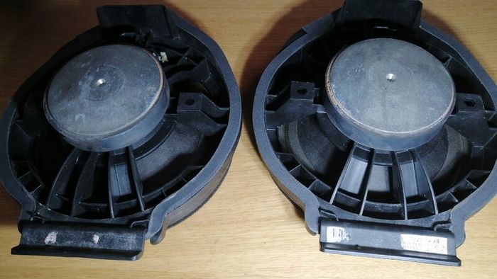 speakers for Opel Insignia in the Front door