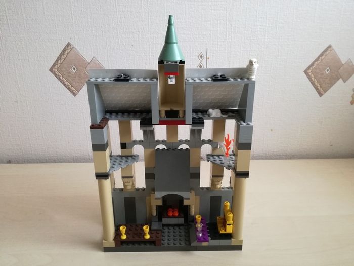 Hogwarts Lego castle with instruction manual