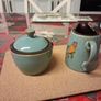 Jug,sugar bowl, and 2 mugs Image 3