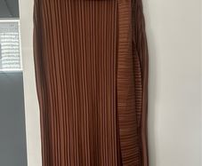 Pretty Little Thing midi dress. New. Fit size 10.