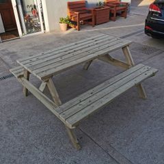 picnic bench
