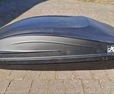 Roof box