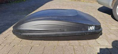 Roof box