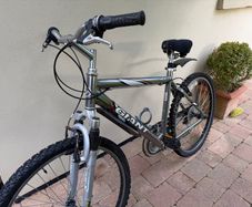 Giant Mountain Bike