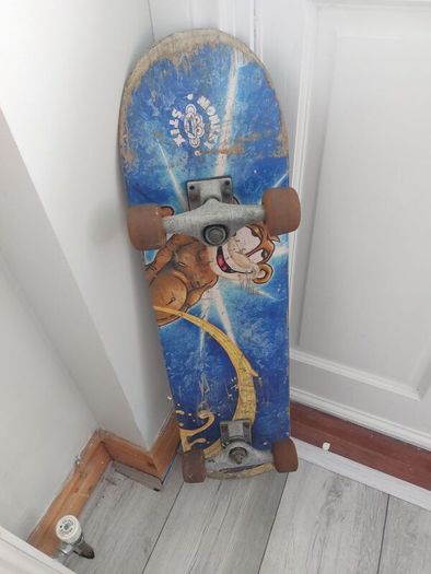 skateboard