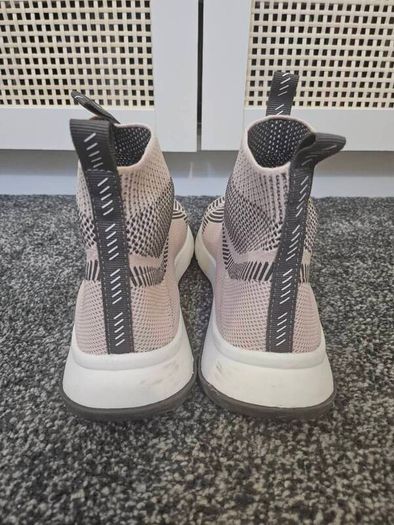 Bershka Trainers UK7