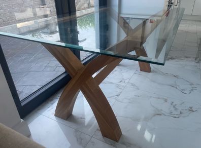 Kitchen / Dining Table