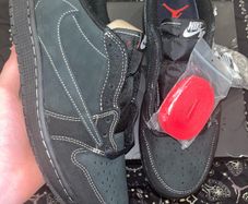 Air Jordan 1 low X Travis Scott black phantom