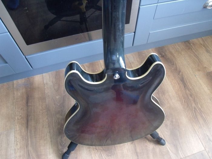 Yamaha SA 800 semi - acoustic "335" type guitar - Made in 1986