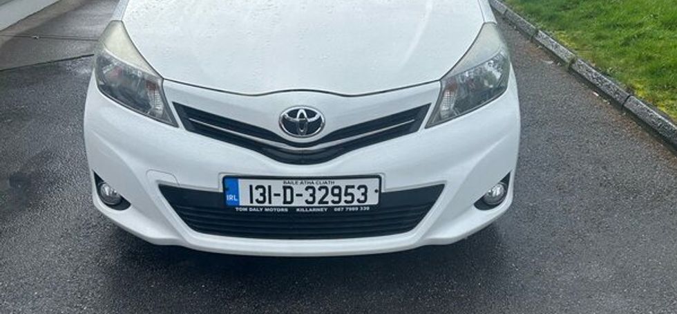 2013 Toyota Yaris sports 1.3 petrol 3 door