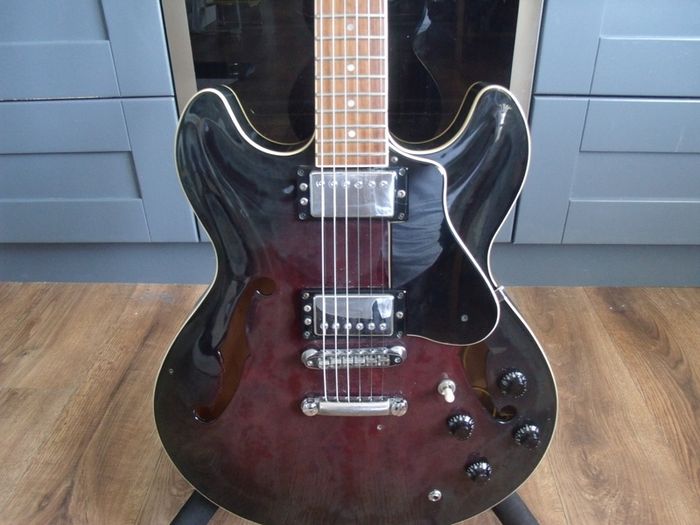 Yamaha SA 800 semi - acoustic "335" type guitar - Made in 1986