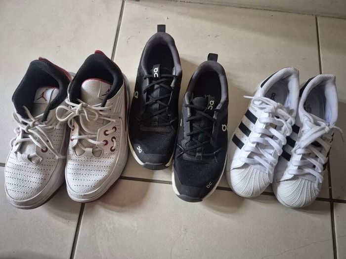 Trainers 3 pairs second hand good quality