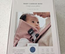 Babybjorn baby carrier mini