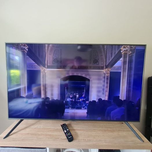 Samsung 50" smart TV