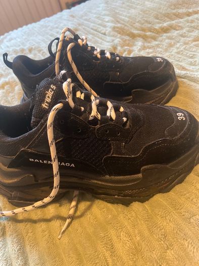 Balenciaga Triple S black