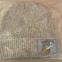 Joanne Hynes hat