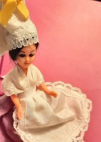collectable doll minature closing eyes
