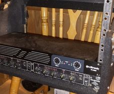 Stereo amplifier and compressor