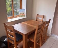 solid oak extendable dining table + 6 chairs