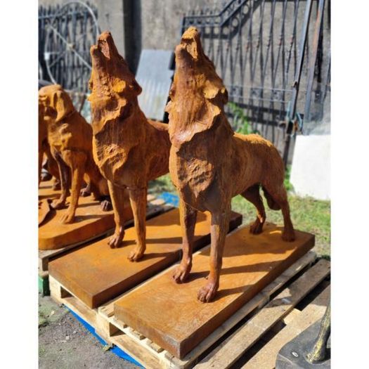 Wolves Pair Cast Iron Rusty CH R 1838D