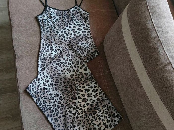 Leopard Print Slim Fit Spaghetti Strap Dress, size 10