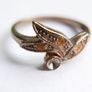 Vintage Sterling Silver Decorative leaf design ring with small stones Image 7