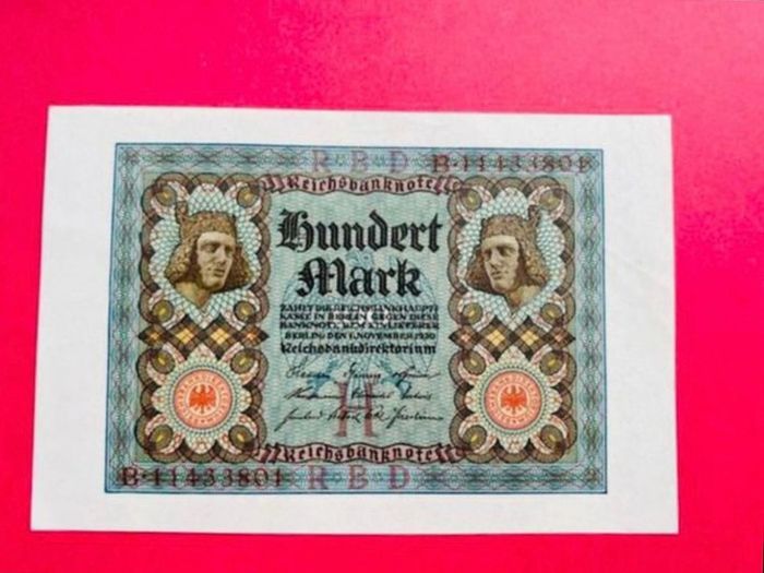 Germany  100  Marks  1920. Pick 69a.  ( Uncirculated )