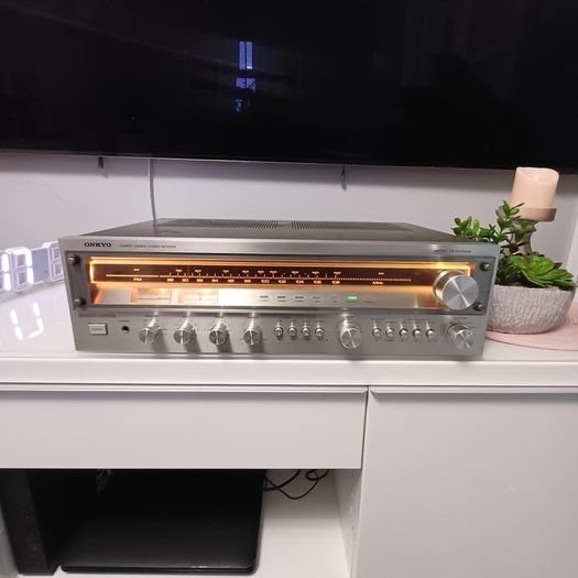 Onkyo TX 4500 MKII Giant Stereo Receiver 85w pc can run 3 Sets of Speakers has dual phono stage inputs Quartz-Locked beast absolutely mint like New fully professionally serviced