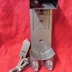 GENUINE  Dyson  Battery Charger With Docking Station  / Model  205720-01