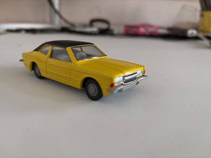 Corgi Ford Cortina