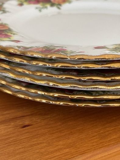 Dinner Plates Royal Albert Old Country Roses Bone China