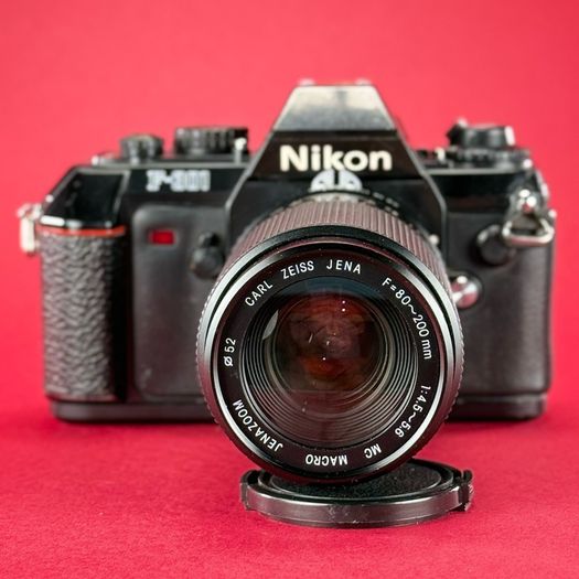 Nikon F301 and Carl Zeiss 80-200 MC Macro lens