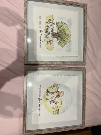 2x Winnie the Pooh pictures