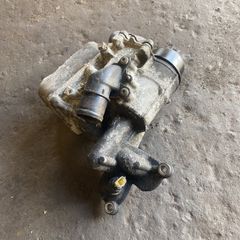 M9r 2.0 Trafic Oil Cooler Housing