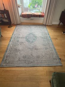 Fading World Jade Oyster Rug