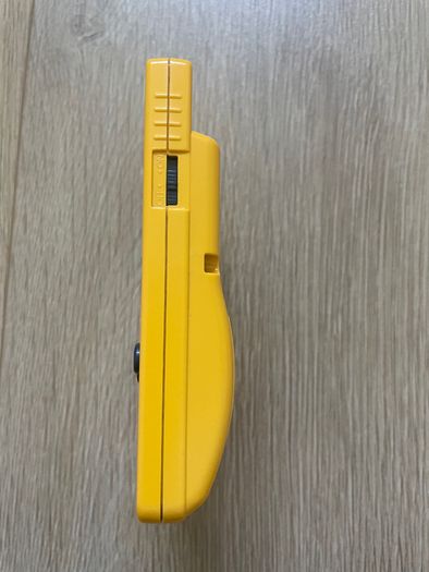 Nintendo Gameboy Color Yellow CGB-001 + Flash Card 4GB