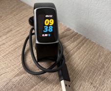 Fitbit Charge 5