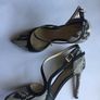 women shoes Image 3