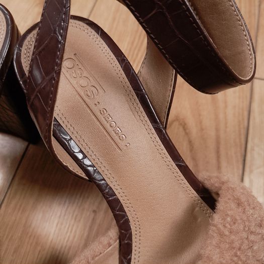 ASOS Dark Brown Croc-Effect & Beige Teddy Fleece Strap Ankle-Buckle Block Heels 4UK/37EU