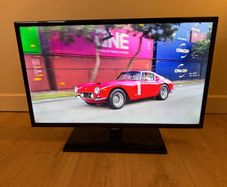 Samsung 32-Inch HD TV (Chromecast included)