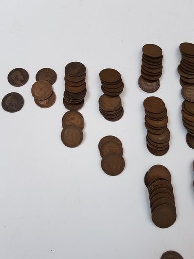 164 x Vintage Half Penny British Coins