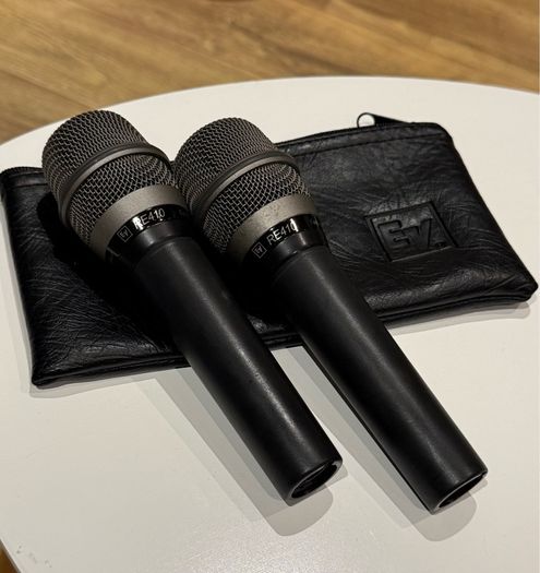 Electro-Voice EV RE410 Professional Handheld Condenser Microphones - Pair with Leather Case