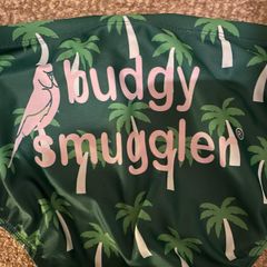Budgy Smugglers