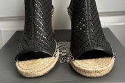 Vince Camuto wedges - sz 6/6.5