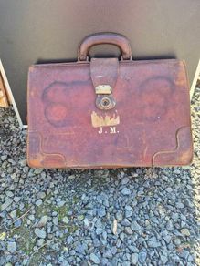vintage leather breifcase