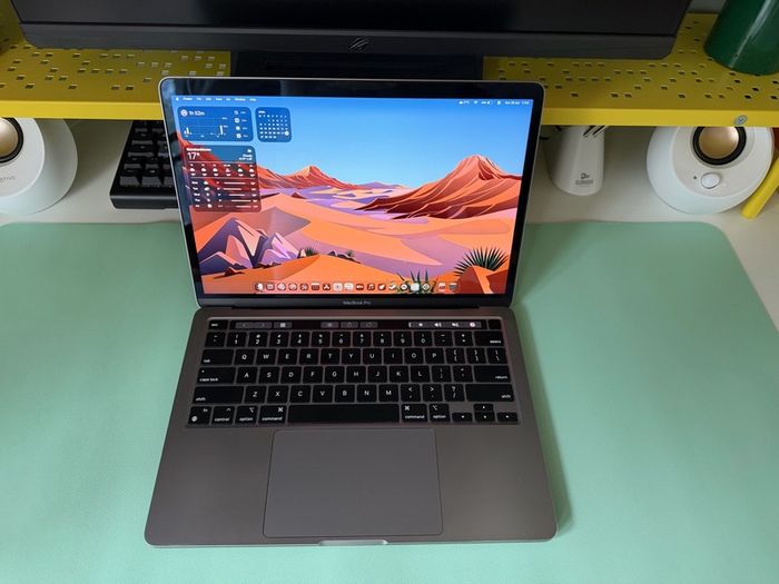 MacBook Pro M1 13 inch + extras