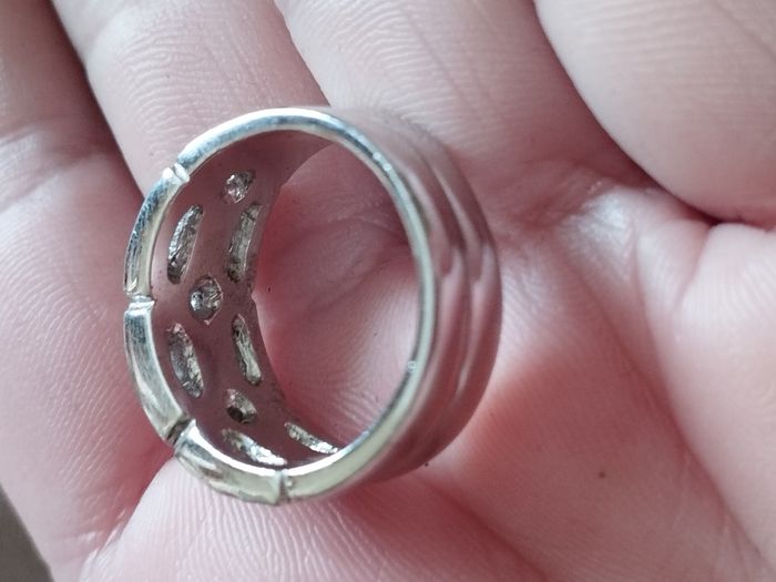 M&S Silver Tone Crystal Costume Ring.